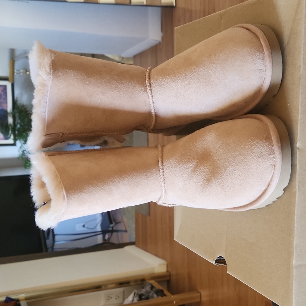 Ugg bailey bow